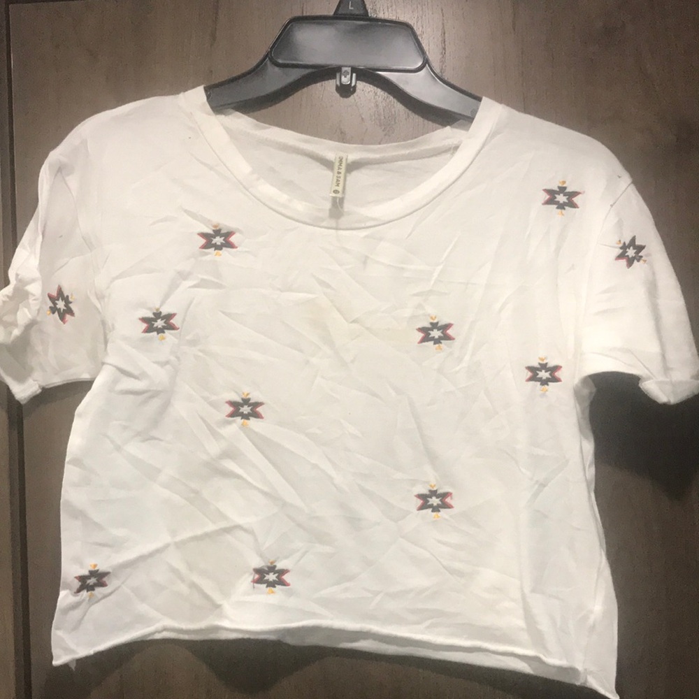Emma & Sam embroidered crop tee